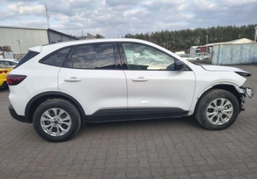 Ford Kuga III 2025 Ford Kuga 2025 FORD KUGA 4x4 - w Polsce po oplatach i akcyzie 1.5 Benzyna, zdjęcie 7