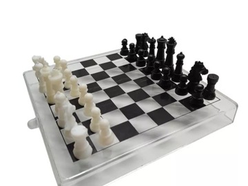 НАБОР ШАХМАТНЫХ ИГР 4 В 1