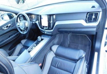 Volvo XC60 II Crossover T5 250KM 2020 Volvo XC 60 2.0T5 z Gwarancja Bezwypadkowy Model 2021r 2.0 Benzyna 250KM, zdjęcie 3