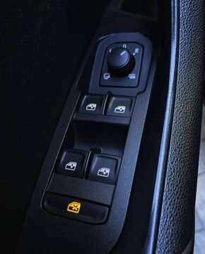 Skoda Karoq Crossover 1.6 TDI 115KM 2018 Skoda Karoq 1.6 TDI DSG zarejestrowana GWARANCJA bezwypadkowa 1.6, zdjęcie 32