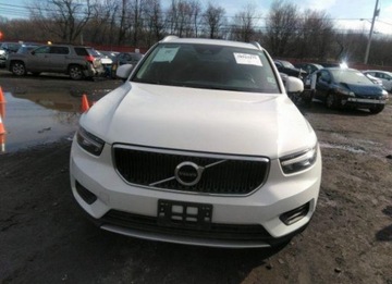 Volvo XC40 Crossover 2.0 T5 247KM 2020 Volvo XC 40 2020, 2.0L, 4x4, T5 MOMENTUM, od u..., zdjęcie 1