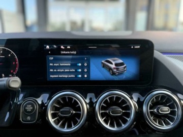 Mercedes GLA II Off-roader Facelifting 2.0 200d 150KM 2025 Mercedes-Benz GLA 200 d AMG Premium PakietLedKEYLESS-GOHak Salon PL 2.0, zdjęcie 17