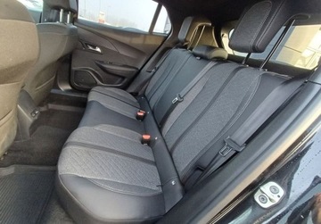 Peugeot 2008 II SUV Facelifting 1.2 PureTech 130KM 2024 Peugeot 2008 243 Allure 130KM Automat I wl. DEMO Gwarancja FV23, zdjęcie 31