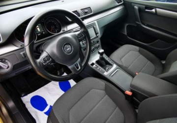 Volkswagen Passat B7 Variant 2.0 TDI CR DPF BlueMotion 140KM 2012 Volkswagen Passat 2.0 TDI Comfortline, Super Stan 2.0 Diesel 140KM, zdjęcie 10