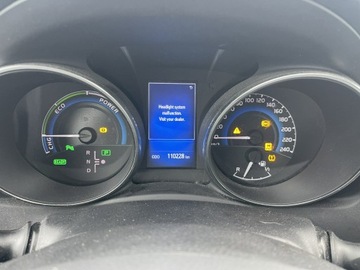 Toyota Auris II Hatchback 5d Facelifting 1.8 Hybrid 136KM 2017 Toyota Auris Hybryda Klimatronik Podgrz. Kamera, zdjęcie 10
