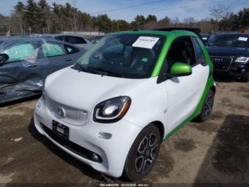 Smart Fortwo III Coupe EV 82KM 2017 Smart Fortwo 2017 SMART FORTWO ELECTRIC DRIVE PRIME Elektryczny 82KM, zdjęcie 2