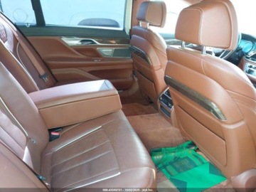 BMW Seria 7 G11-G12 2018 BMW Seria 7 740i 2018 3.0l 3.0 Benzyna 320KM, zdjęcie 13