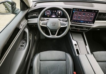 Volkswagen Passat B8 Variant Facelifting 1.5 TSI EVO 150KM 2024 Volkswagen Passat Elegance, FV 23, Gwarancja, ACC, Matrix, GPS, Masaz, Dig, zdjęcie 5