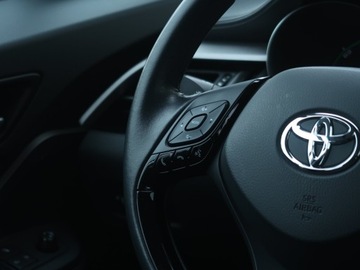 Toyota C-HR I Crossover Facelifting 1.8 Hybrid 122KM 2022 Toyota C-HR 1.8 Hybrid, Serwis ASO, Automat, zdjęcie 20