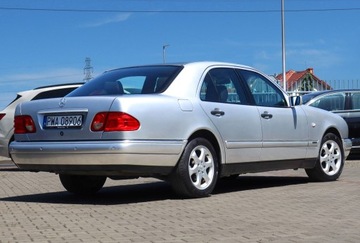 Mercedes Klasa E W210 1998 Mercedes E240 V6 aut Elegance 160000km Skóra Hak Grzane fotele 2xParktronik, zdjęcie 6