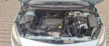Opel Astra J Hatchback 5d 1.4 Turbo ECOTEC 140KM 2010 Opel Astra Opel Astra 1.4 Turbo Cosmo 1.4 Benzyna 140KM, zdjęcie 31