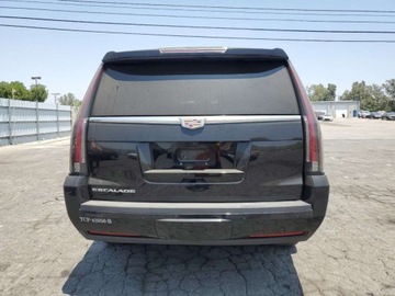 Cadillac Escalade III 2020 Cadillac Escalade ESV Luxury 2020 6.2 Benzyna 420KM, zdjęcie 2