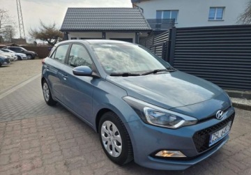 Hyundai i20 II Coupe 1.2 MPI 84KM 2017 Hyundai i20 Swiezo sprowadzony Zarejestrowany Ubezpieczony. 1.2 84KM, zdjęcie 1