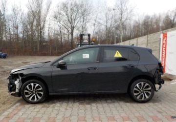 Volkswagen Golf VIII Hatchback 1.0 eTSI mHEV 110KM 2023 Volkswagen Golf Okazja Hybryda 110KM, zdjęcie 11