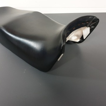 Сиденье Suzuki GSX 1100 F GSXF 1100