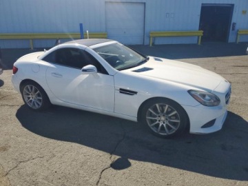Mercedes SLC 2017 Mercedes-Benz SLC 300 2017 2.0 Benzyna 241KM, zdjęcie 4