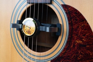 GUITTO GHD-03 УВЛАЖНИТЕЛЬ ДЛЯ ГИТАРЫ С ГИГРОМЕТРОМ И ДОЗАТОРОМ