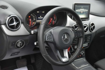 Mercedes Klasa B W246 Sports Tourer Facelifting 1.6 180 122KM 2016 Mercedes-Benz Klasa B MERCEDES B180 122KM ALU17 Automat LED WEBASTO Navi G, zdjęcie 20