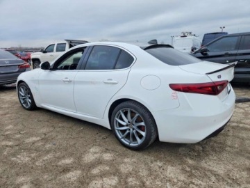 Alfa Romeo Giulia II Sedan 2.0 TBi 280KM 2018 Alfa Romeo Giulia 2018 ALFA ROMEO GIULIA Q4 2.0 Benzyna 280KM, zdjęcie 2