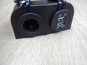Автомобильное зарядное устройство 12В 24В 2x USB 3.1A + РОЗЕТКА