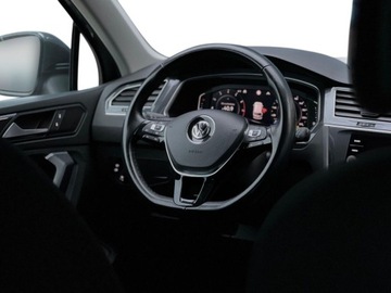 Volkswagen Tiguan II SUV 2.0 TSI 190KM 2020 Volkswagen Tiguan Volkswagen Tiguan 2.0 TSI 190 KM 4Motion DSG Highline 2, zdjęcie 21