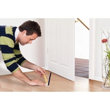 Уплотнитель дверной щетки 1м: 37мм Tesa белый