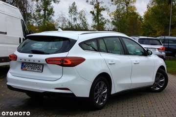 Ford Focus IV Kombi Facelifting 1.0 EcoBoost 125KM 2023 Ford Focus Ford Focus 1.0 EcoBoost Titanium Benzyna 125KM, zdjęcie 9