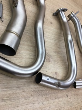 АДАПТЕР ВЫПУСКНОГО ПАТРУБКА MOTOR SPORT ДЛЯ KAWASAKI МОДЕЛИ Z800 DECAT AKRA