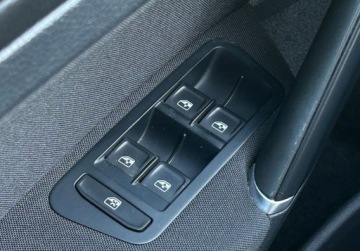 Volkswagen Golf VII Variant Facelifting 1.6 TDI-CR DPF BMT 115KM 2018 Volkswagen Golf Variant Comfortline Pakiety, ACC, ergoActive z masazem, G, zdjęcie 17