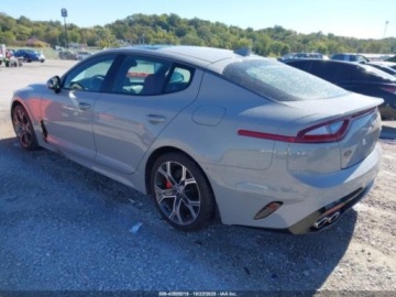 Kia Stinger Liftback 3.3 T-GDi 366KM 2018 Kia Stinger 2018 r., 3,3 L GT 2 AWD 3.3 Benzyna 365KM, zdjęcie 3