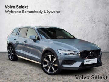 Volvo V60 II  Kombi Facelifting 2.0 B5 250KM 2023 Volvo V60 Cross Country V60CC B5B Bowers&amp;Wilkins K, zdjęcie 2