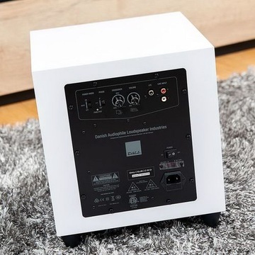 DALI SUB C-8 D БЕЛОЕ УКРАШЕНИЕ ДЛЯ ГОСТИНОЙ С БОЛЬШИМ БАСОМ