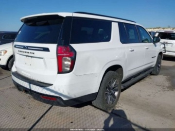 Chevrolet Suburban GMT900 2023 Chevrolet Suburban 2023r., 4x4, 5.3L 5.3 Benzyna 355KM, zdjęcie 3