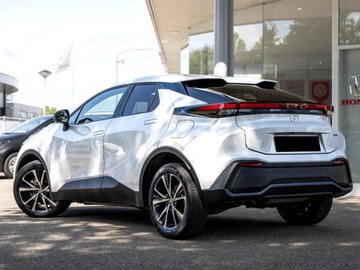Toyota C-HR II SUV 1.8 Hybrid 140KM 2025 Od ręki - Style 1.8 Hybrid 140KM | Podgrzewane fotele!, zdjęcie 2