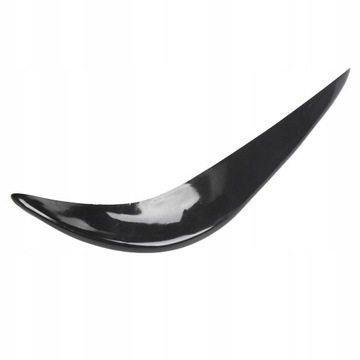 Универсальная накладка на автомобильный бампер.