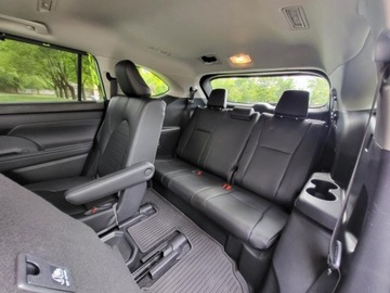 Toyota Highlander III 2.5 248KM 2023 highlander XLE * 2.5l Hybrid 247KM 4X4/AWD Przebieg:9,928km Idealny stan, zdjęcie 25