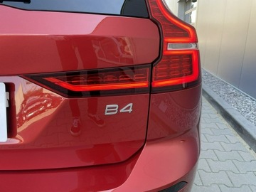 Volvo V60 II  Kombi Facelifting 2.0 B4 B 197KM 2024 Volvo V60 B4 B Plus Dark, DEMO!, zdjęcie 28