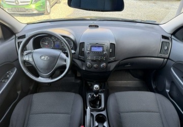 Hyundai i30 I CW Facelifting 1.4 DOHC 109KM 2011 Hyundai i30 1,4 109KM Klimatyzacja 1.4 Benzyna 109KM, zdjęcie 11