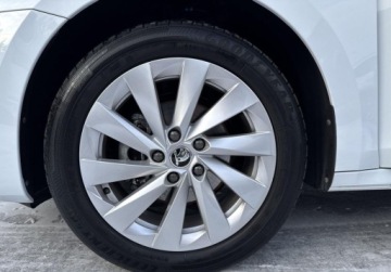 Skoda Octavia IV Liftback 1.5 TSI EVO 150KM 2024 Skoda Octavia SalonPL 1.5TSI 150KM Selection SerwisASO Virtual Matrix Kess, zdjęcie 8