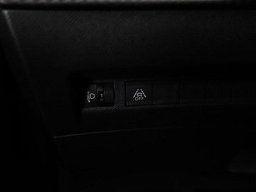 Peugeot 2008 II SUV 1.2 PureTech 130KM 2020 Peugeot 2008 Kamera, Aut.klima, Navi, Bluetooth, zdjęcie 35