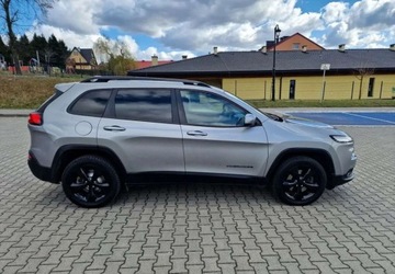 Jeep Cherokee V Terenowy 2.2 MJD 200KM 2016 Jeep Cherokee Jeep Cherokee 2.2 Multijet Active Drive I Automatik Night Ea, zdjęcie 8