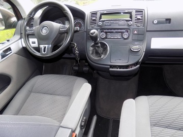 Volkswagen Multivan T6 2011 VOLKSWAGEN MULTIVAN 2,0 TDi 180 KM, zdjęcie 19