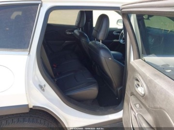 Jeep Cherokee V 2019 Jeep Cherokee 2019 r., 3,2 L LIMITED 3.2 Benzyna 271KM, zdjęcie 9