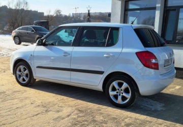 Skoda Fabia II Hatchback 1.2 i HTP 12V 70KM 2008 Skoda Fabia 1,2 Ben Klima 1.2 Benzyna 70KM, zdjęcie 15