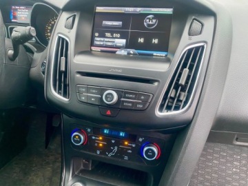 Ford Focus III Sedan Facelifting 1.0 EcoBoost 125KM 2015 Ford Focus Salon polska Benzyna 125KM, zdjęcie 3