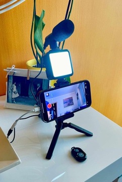 Для прямого эфира в Tik Tok — ПОДСТАВКА ДЛЯ ТЕЛЕФОНА со светодиодной лампой мощностью 5 Вт и микрофоном You Tube