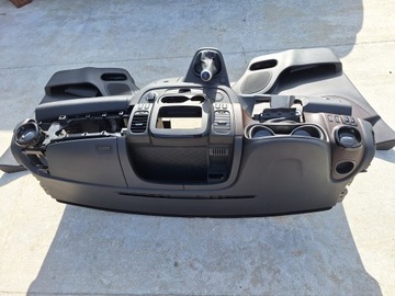 DESKA KONZOLA BOKY KOMPLET VNITŘEK RENAULT TRAFIC III OPEL VIVARO B 2015+
