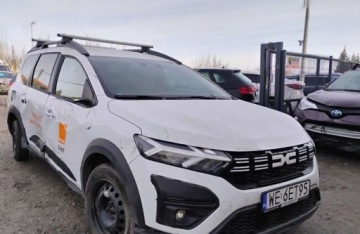 Dacia Jogger 1.0 TCe 110KM 2024 Dacia Jogger 2924r, SALON. 1.0Benzyna. Uszkodzone boki. Poobijana. VAT 23, zdjęcie 2