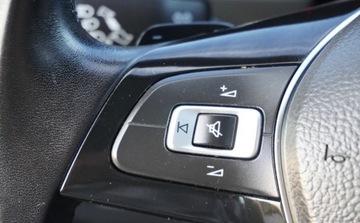 Volkswagen Tiguan II SUV 2.0 TDI 150KM 2016 Volkswagen Tiguan Bezwypadkowy Serwisowany 1-Wlasciciel Navi Automat Asyst, zdjęcie 26