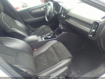 Volvo XC40 Crossover 2.0 T5 247KM 2020 Volvo XC 40 T-5 r-design 2.0 Benzyna 248KM, zdjęcie 9